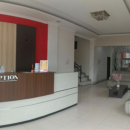 Khariz Hotel Bukittinggi Esterno foto