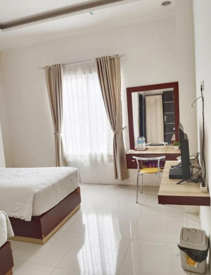 Khariz Hotel Bukittinggi Esterno foto