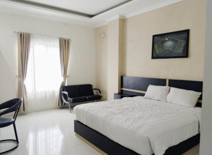 Khariz Hotel Bukittinggi Esterno foto