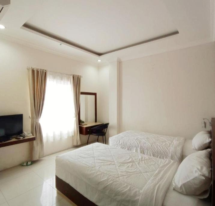 Khariz Hotel Bukittinggi Esterno foto