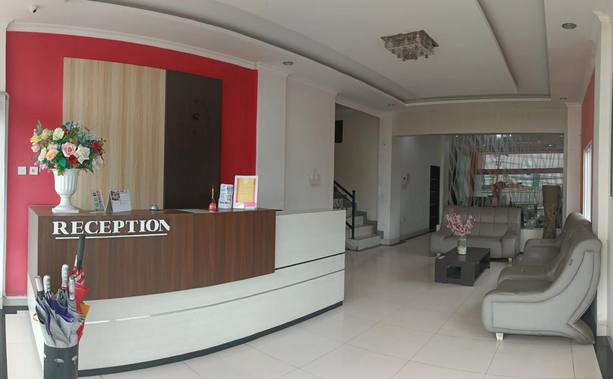 Khariz Hotel Bukittinggi Esterno foto